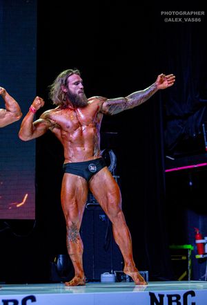 CLASSIC PHYSIQUE НОВИЧКИ